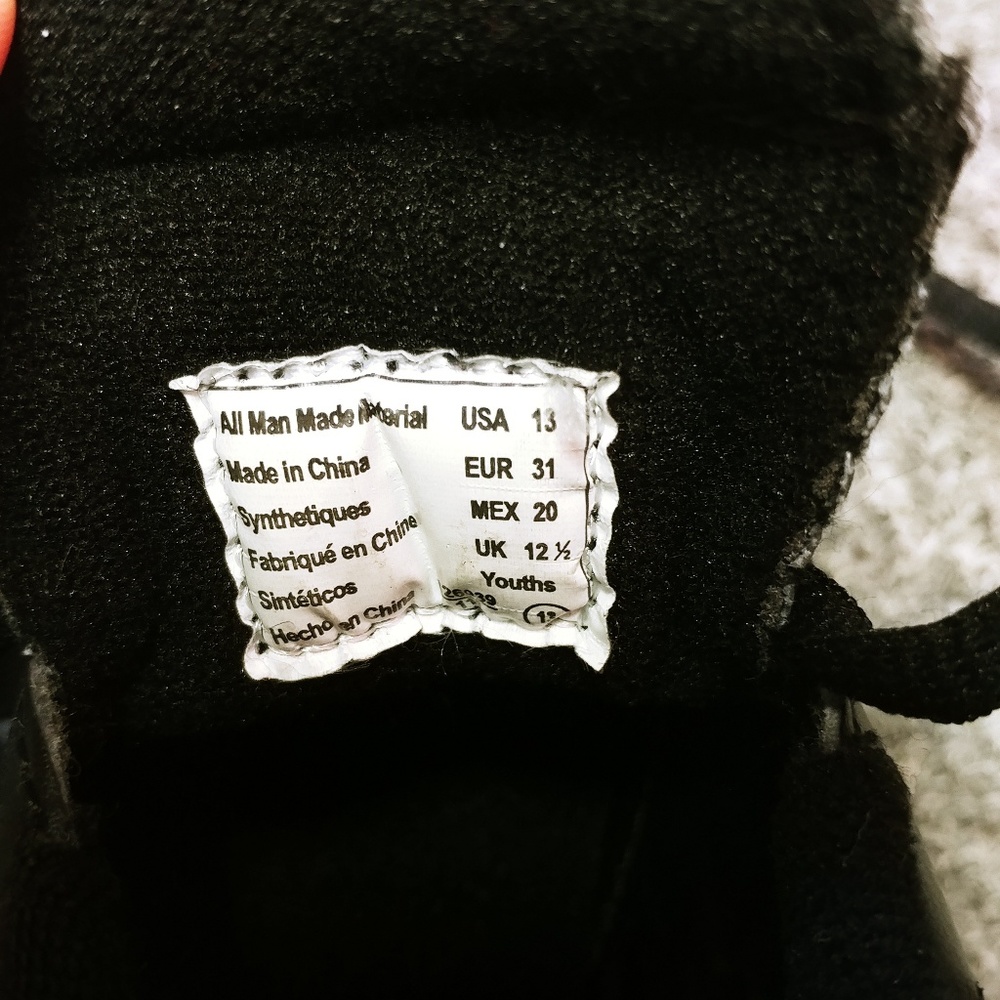 🆕 Cleats - Picture 4 of 5